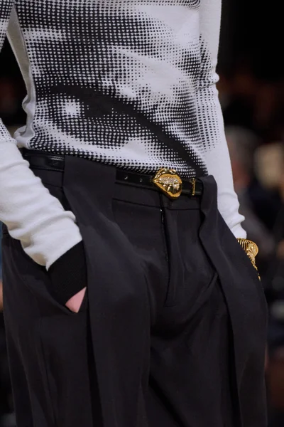 Look 31